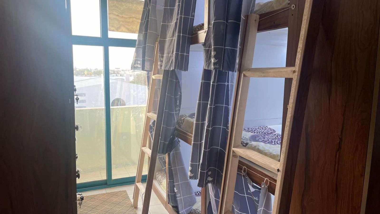 Royal House Capsule Hotel Dubai Room photo
